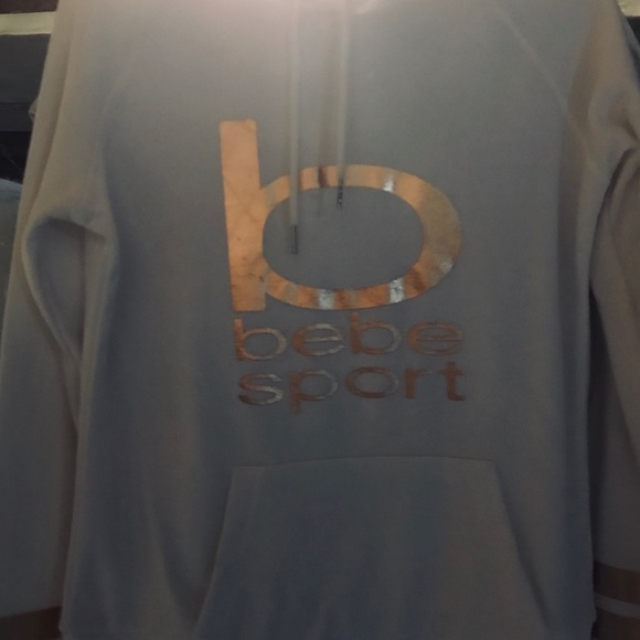 Clothes - Picture 6 of 8